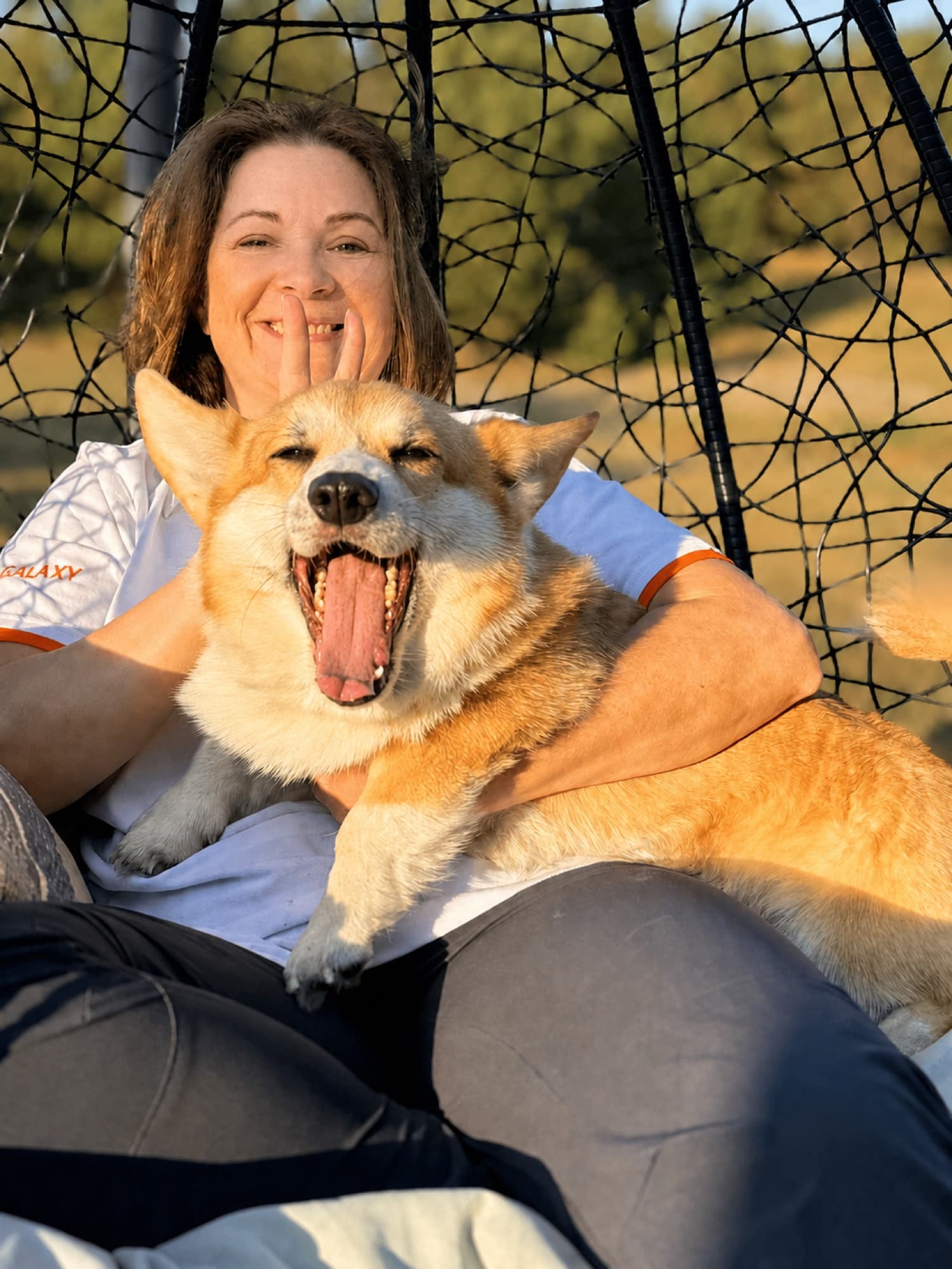 Diana Yakubovych with her corgi